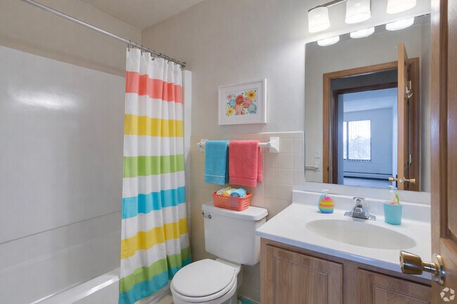 Photo - Rosewood West