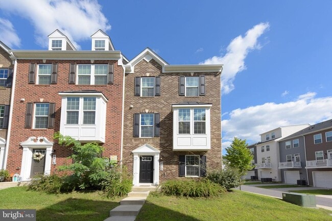 Photo - 9912 Vista Pointe Dr Townhome