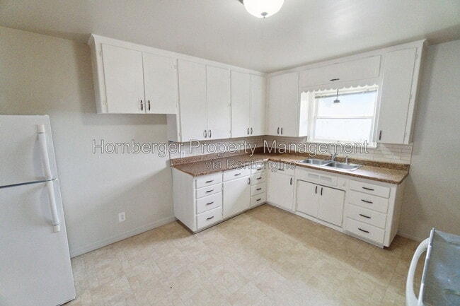 Photo - 11 E Rich Ave