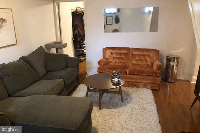 Photo - 1906 Fairmount Ave