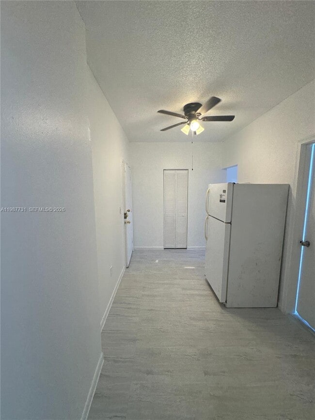 Photo - 2312 SW 17th St Unidad 14