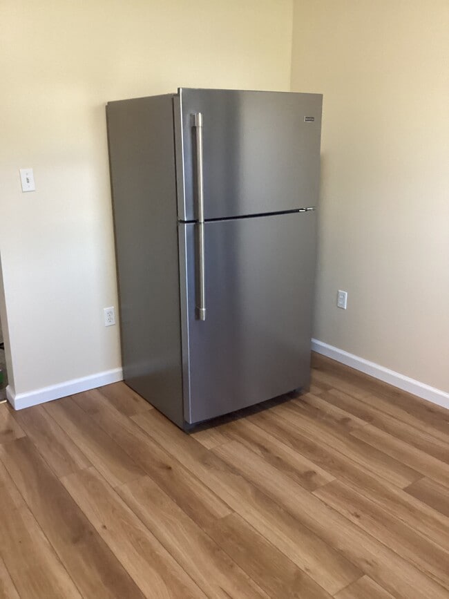 Photo - 614 McAlpine St Unidad A