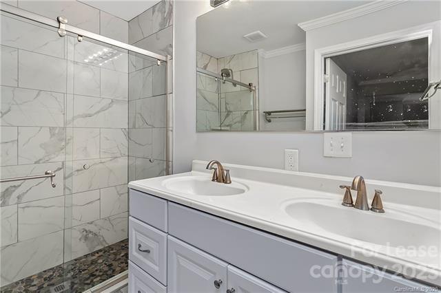 Photo - 1032 Holland Ave