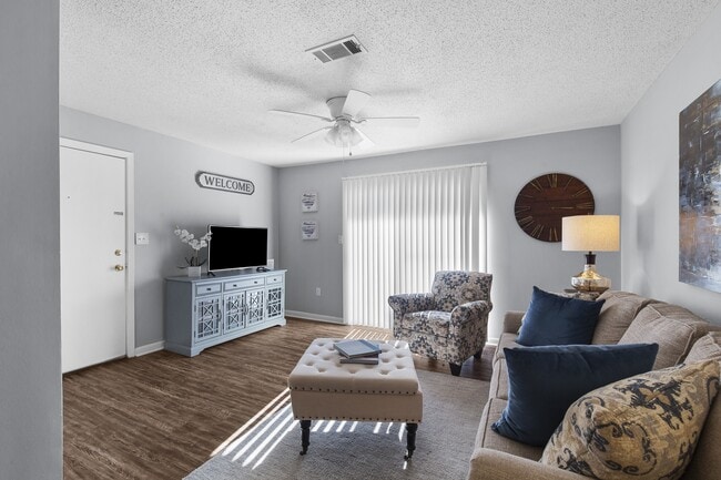 Cozy, open living spaces perfect for relaxing or entertaining at Lakeland East Apartments in Flowood, MS. Managed by Highlands Vista Group.