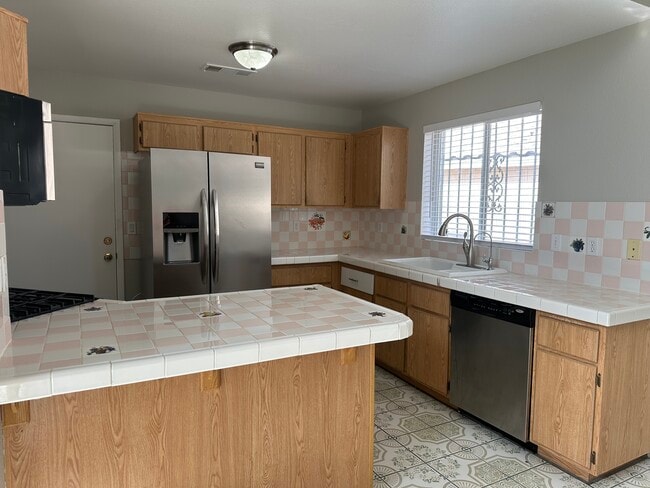 Photo - 4160 Country Garden Ave