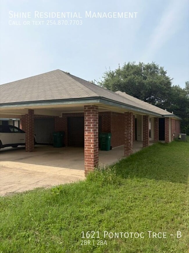 Building Photo - 1621 Pontotoc Trce Unit B