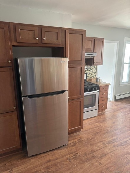 Building Photo - 422 Lafayette St Unit 1R