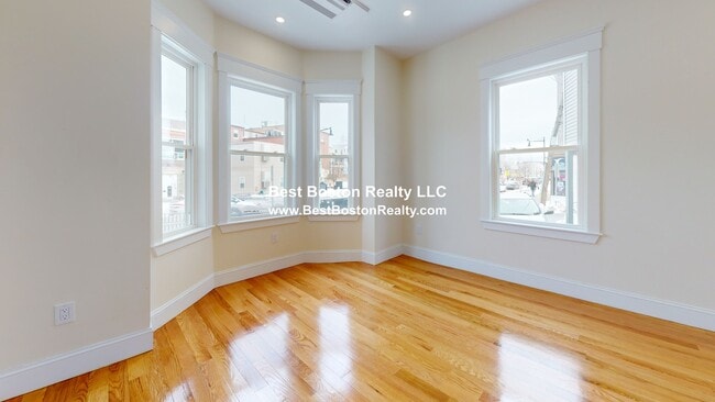 Photo - 242 Somerville Ave