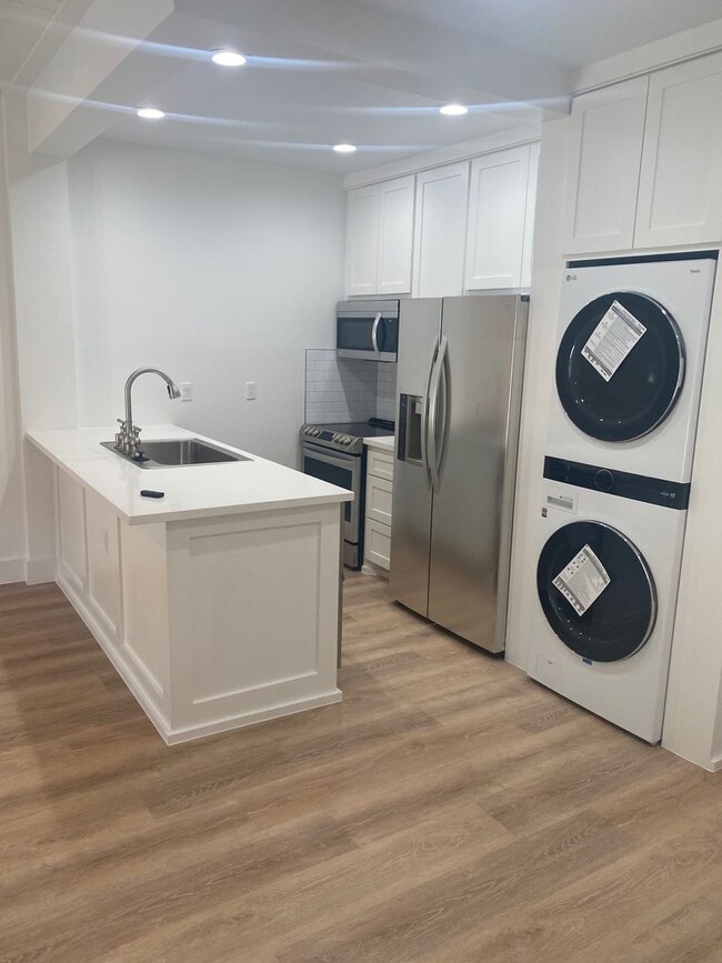 Photo - Marina Pointe One Bedroom Unit Unidad 093-921 Marina Pointe #121