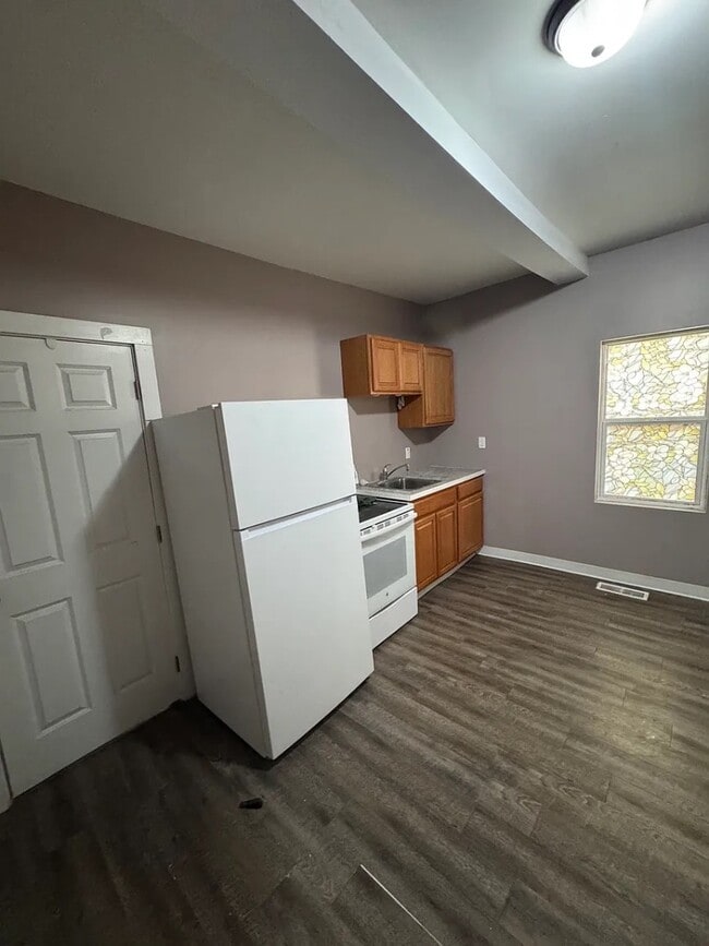 Photo - 511 Crouse St