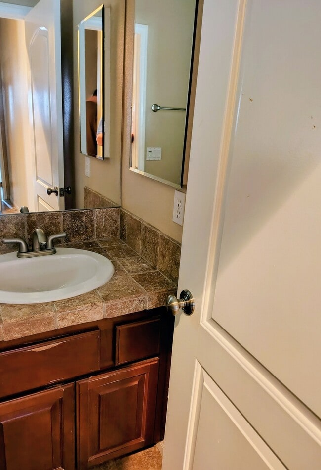 Building Photo - 64497 Brae Burn Ave