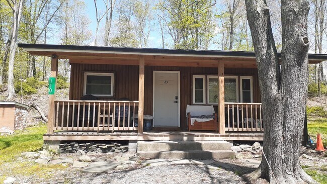 Building Photo - Marshalls Creek Extended Stay Rental