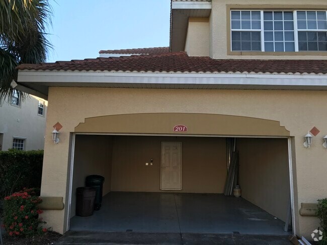 Building Photo - 5111 W Hyde Park Ct Rental