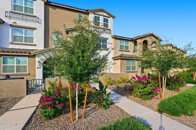 Photo - 1255 N Arizona Ave