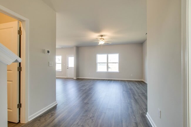 2404 Alberto Dr