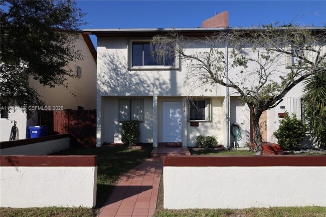 Photo - 2385 NE 171 St