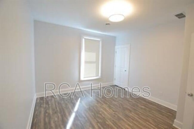 Photo - 1112 Pleasant St Unit 2