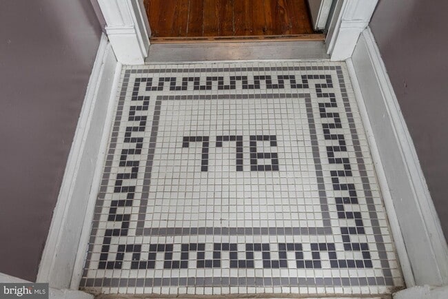 776 Tiles - 776 Harvard St NW