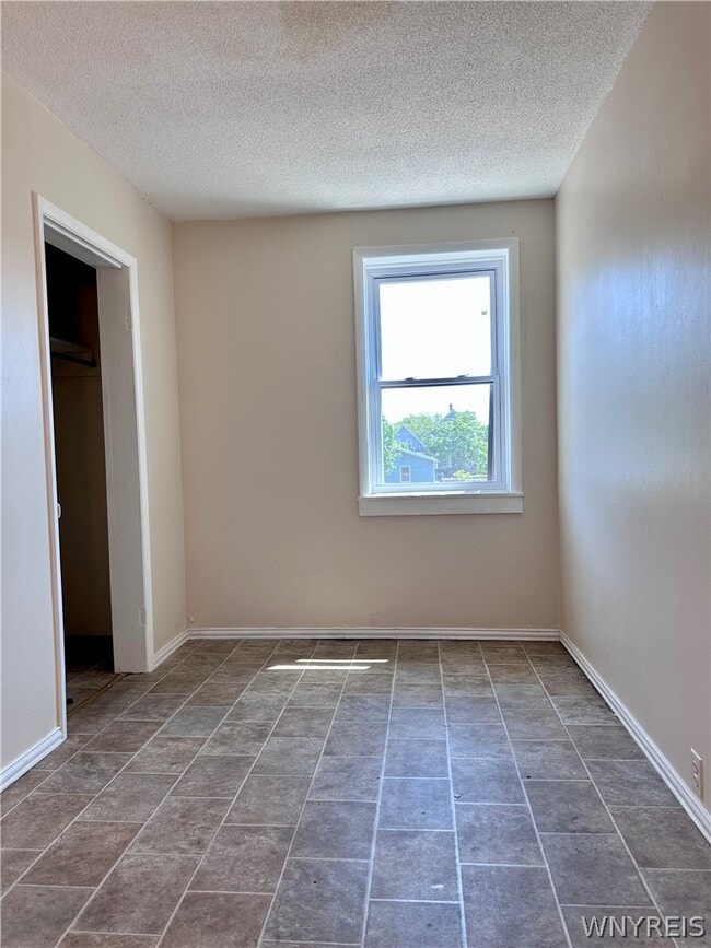 Photo - 160 W Ferry St