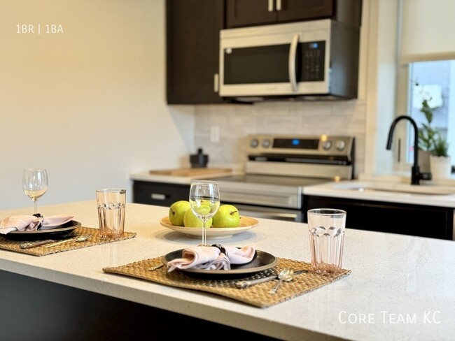 Brand New 1 Bedrooms in Columbus Park - Brand New 1 Bedrooms in Columbus Park Apartment Unit 1W