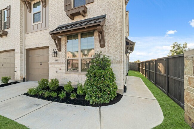 Photo - 6579 Scarlet Pond Ln