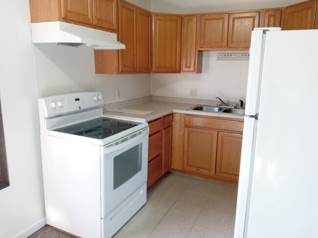 Photo - 2766 N Robinson Dr Unit #4