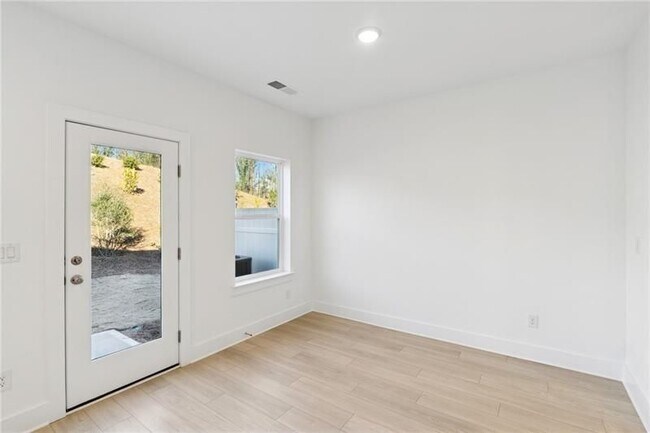 Photo - 183 Redbud Rd