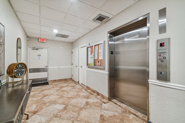 Photo - 14810 Rue De Bayonne