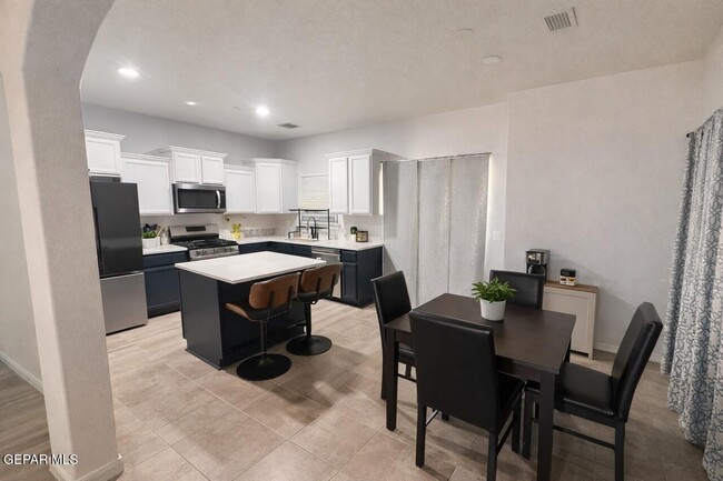 Photo - 5525 Jim Castaneda Dr