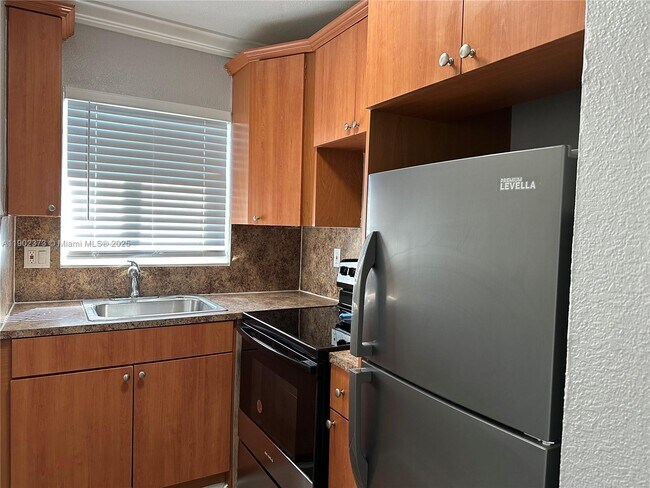 Photo - 1400 NE 56th St Unit 314