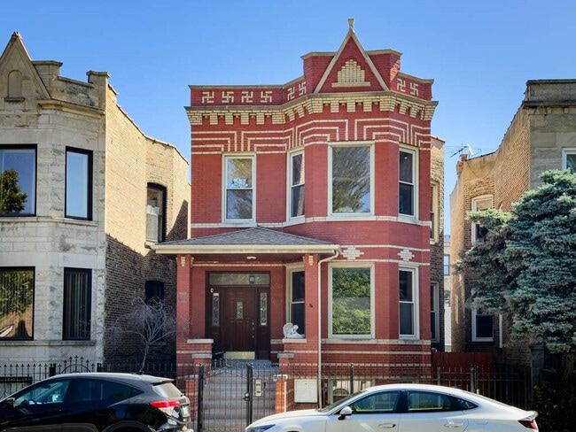 Building Photo - 2711 N Kimball Ave Unit M02H