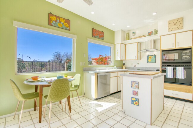 Photo - 784 Cam Diestro Casa Adosada