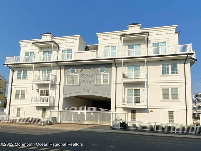 Building Photo - 15 Sumner Ave Unit 12 Rental