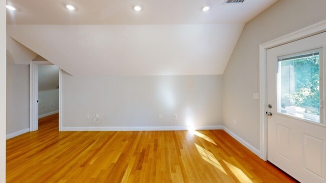 Photo - 62 Gordon St Unit 3