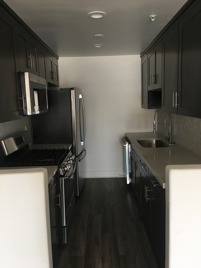 Photo - 3861 Vinton Ave Unit 205