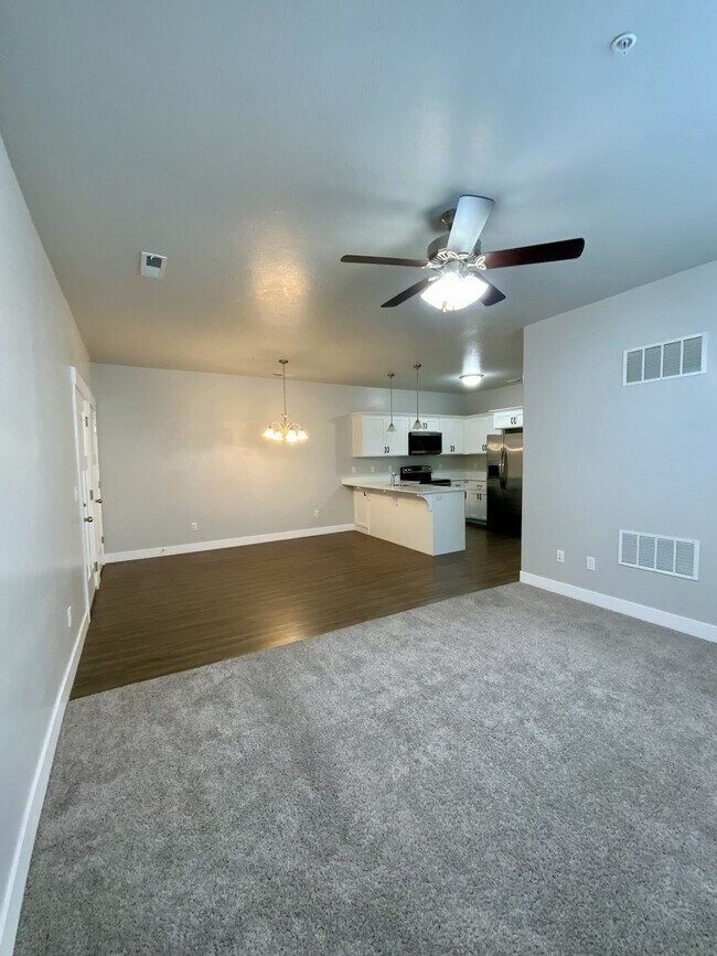 Photo - 3724 W 1850 N