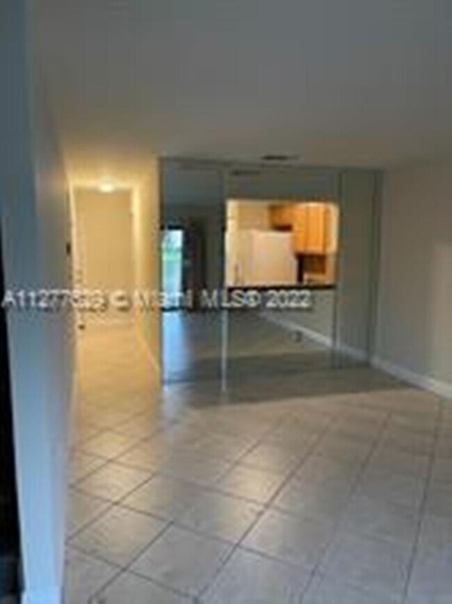 Photo - 320 Palm Cir E