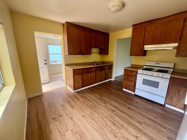Building Photo - 409 Washington Ave Unit Point Richmond 2 bdrm Rental