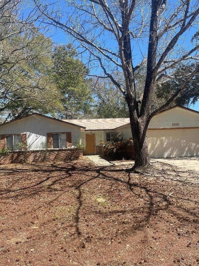 Photo - 1105 Sean Ln