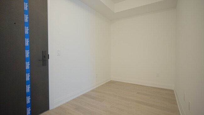 Photo - 20-2420 Soudan Ave