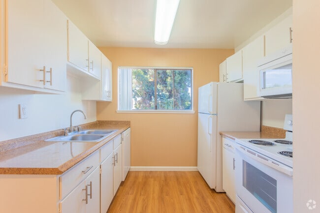 Photo - The Monterey Apartments