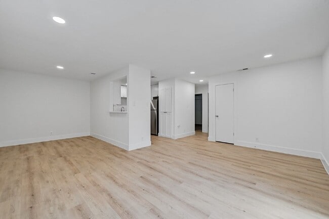 Photo - 2617 Ektom Dr Unit B