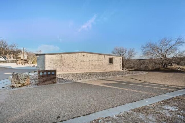 Photo - 3 Jesse James Dr