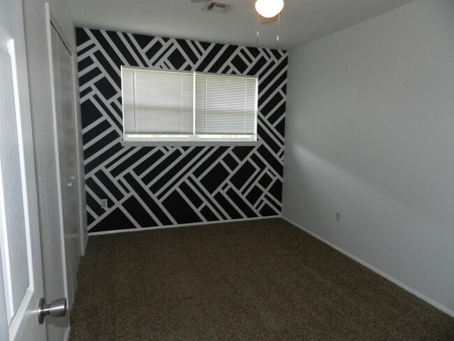 Photo - 413 NW 69th St