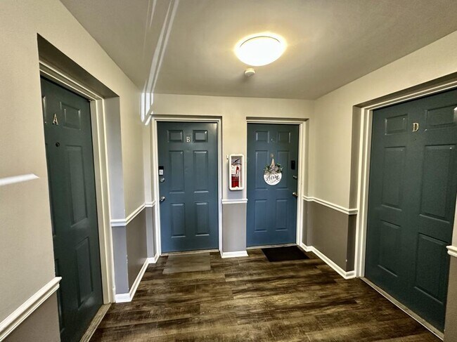 Photo - 1645 Arlyn Cir