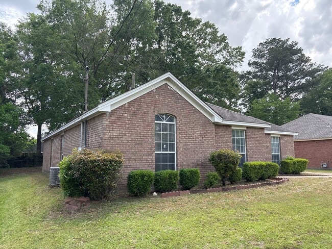 Photo - 6532 Juniper Tree Ln
