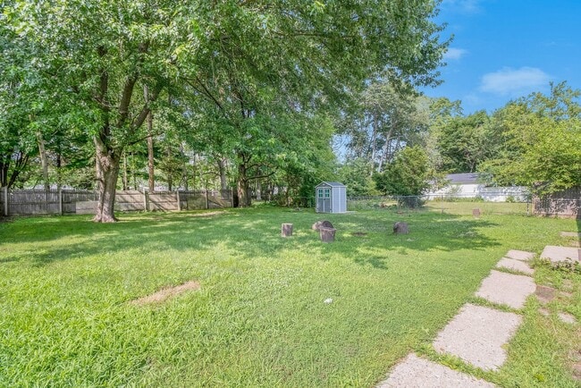 Photo - Contemporary, remodeled 920sqft., 3-bedroom, 1-bath single-family ranch with yard