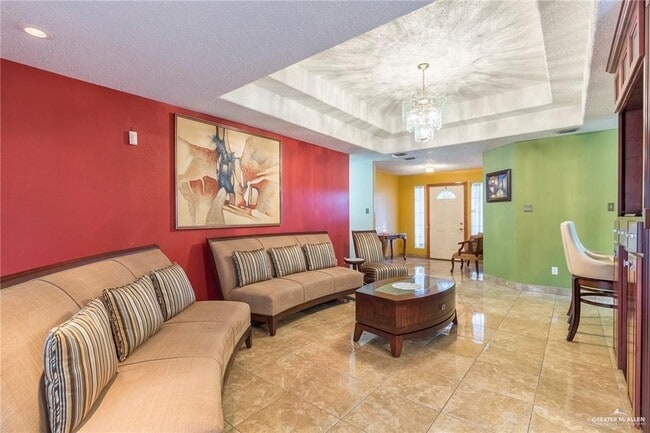 Photo - 19 Crown Pointe Blvd