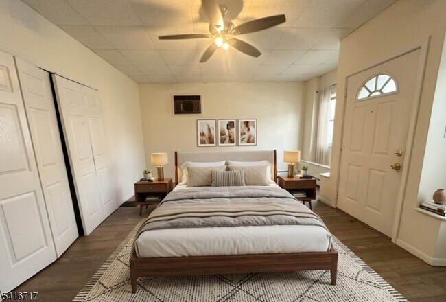 Photo - 244 W Scott Ave