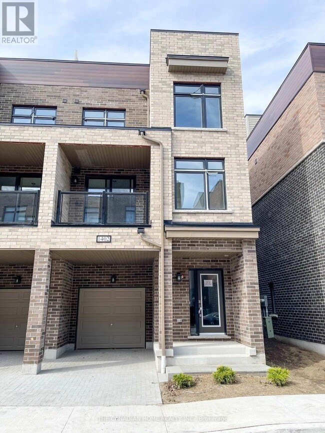 Photo - 1865 Pickering Pkwy